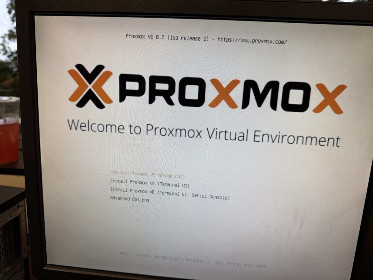 Proxmox VE boot menu
